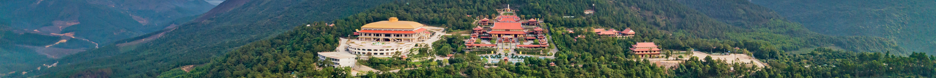 Cảnh đẹp chùa ba vàng
